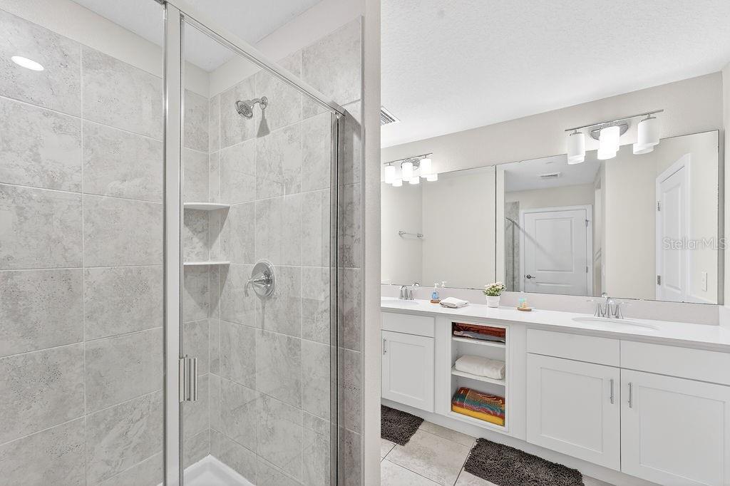 THE TERRACES AT STOREY LAKE CONDO 3 PH 8 - Residential