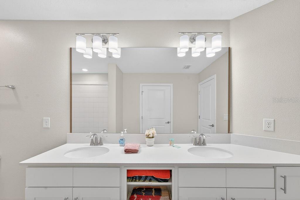 THE TERRACES AT STOREY LAKE CONDO 3 PH 8 - Residential