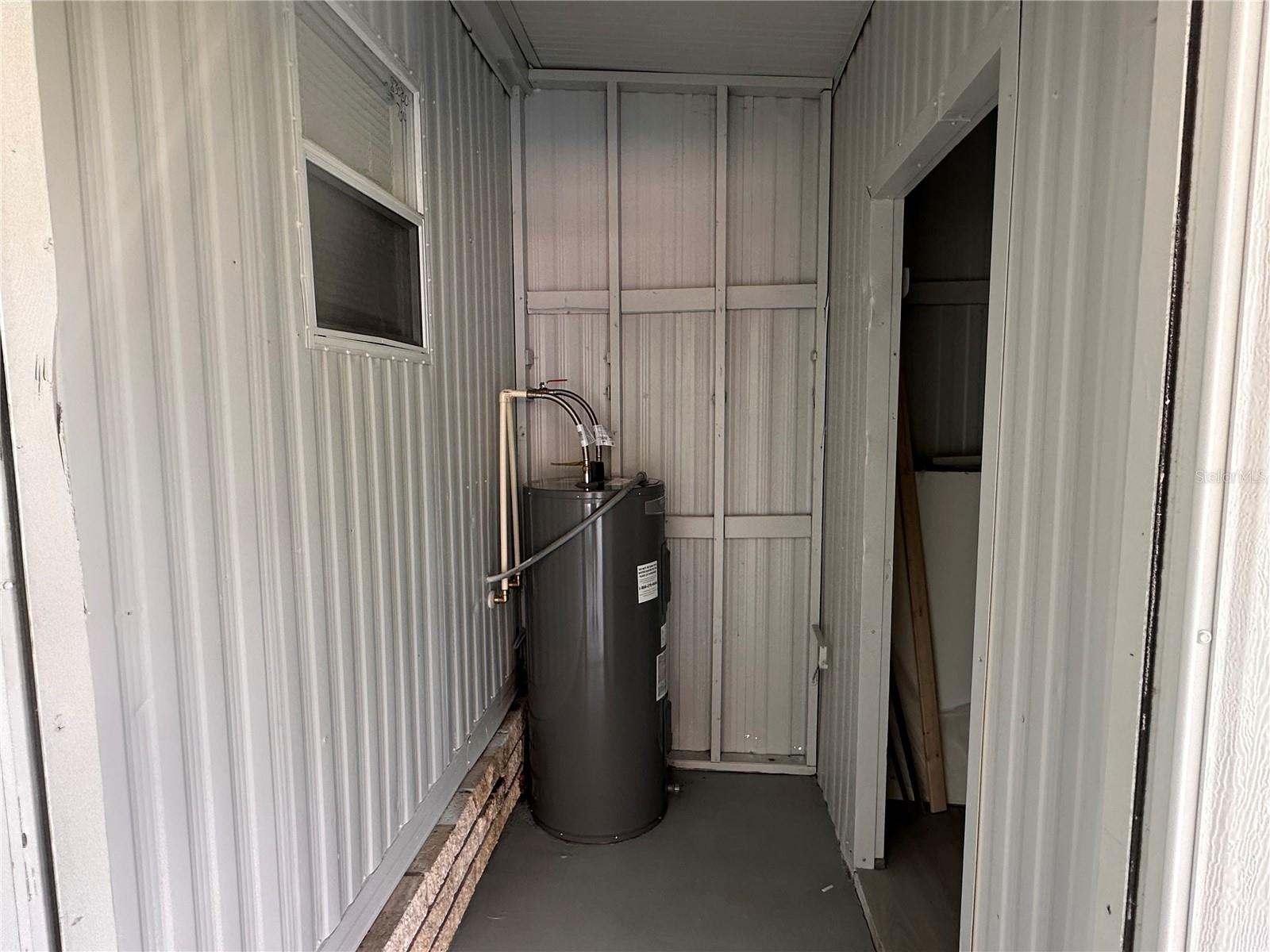 BANBURY VILLAGE CONDO - Residential