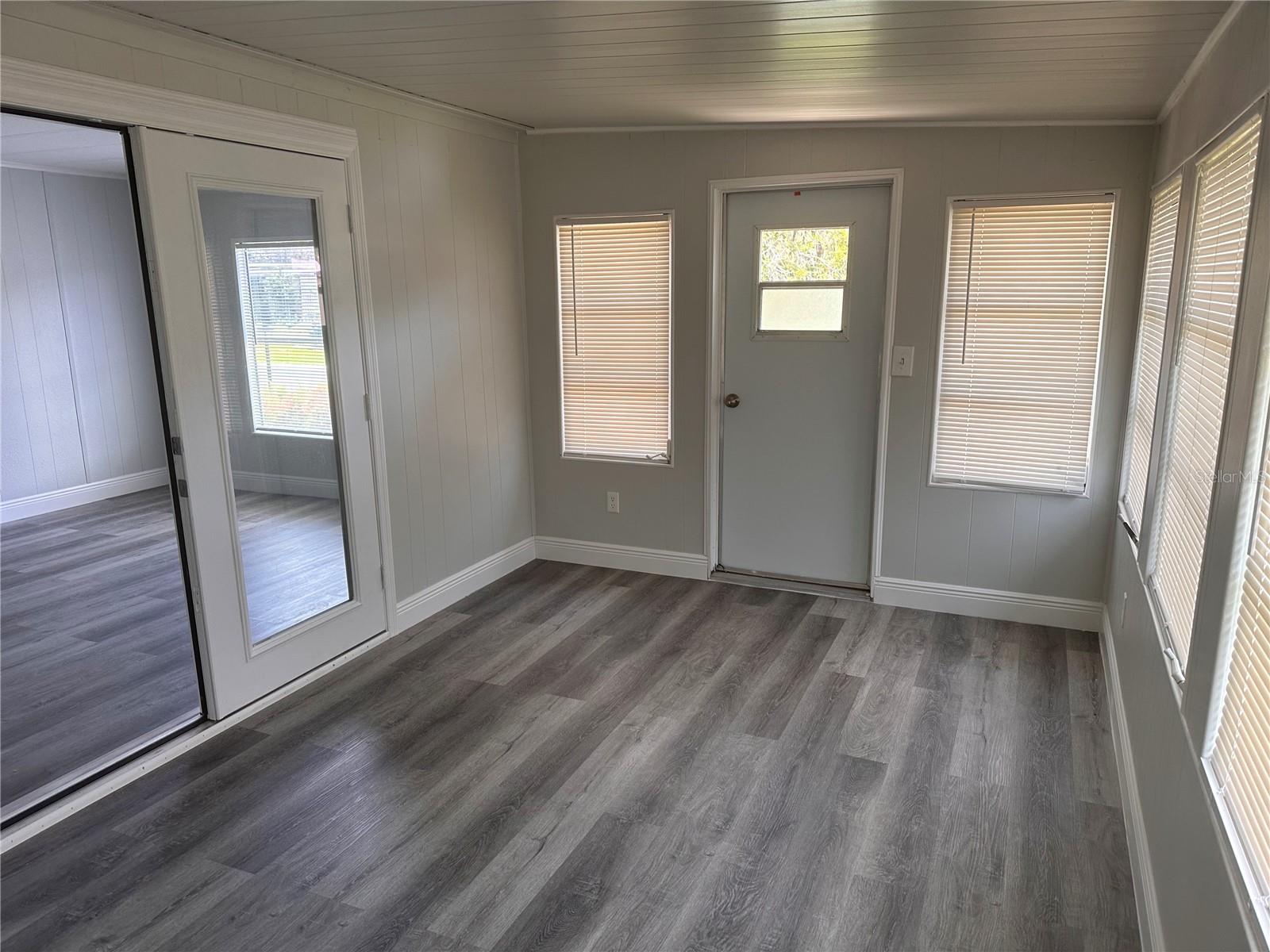 BANBURY VILLAGE CONDO - Residential