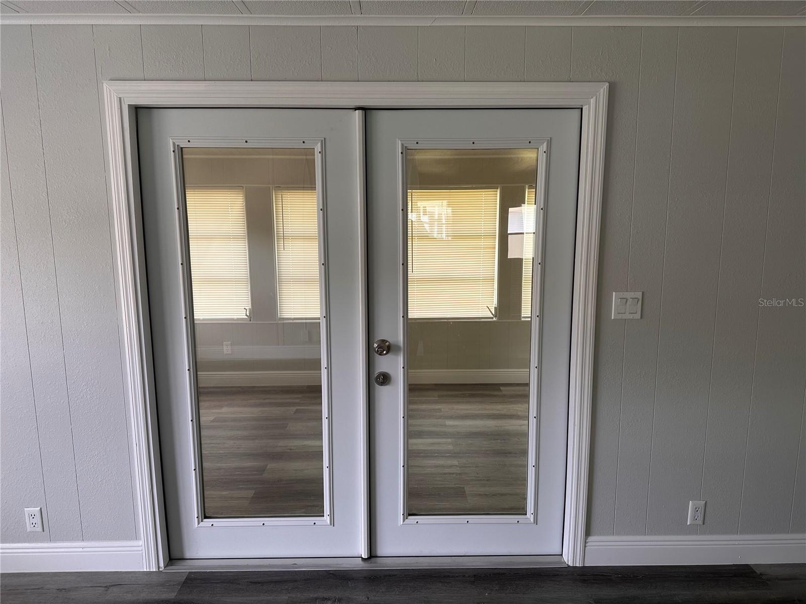 BANBURY VILLAGE CONDO - Residential