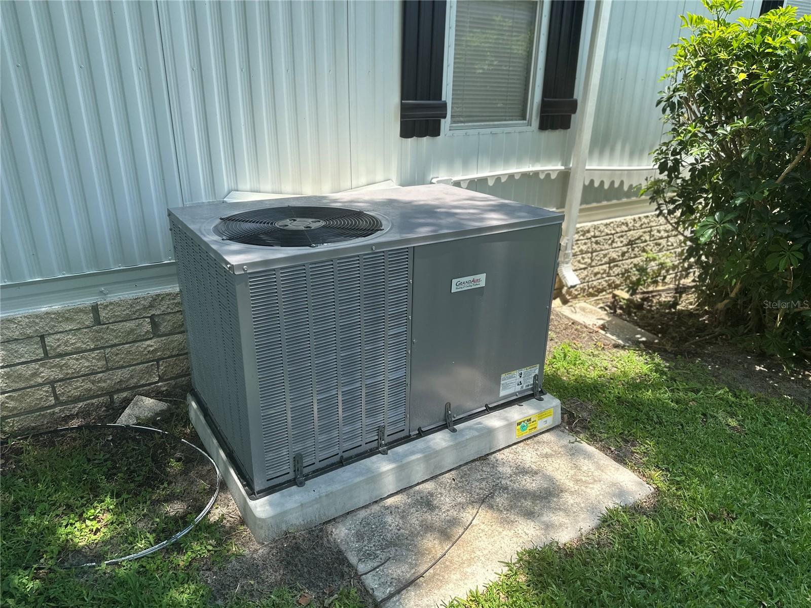 BANBURY VILLAGE CONDO - Residential