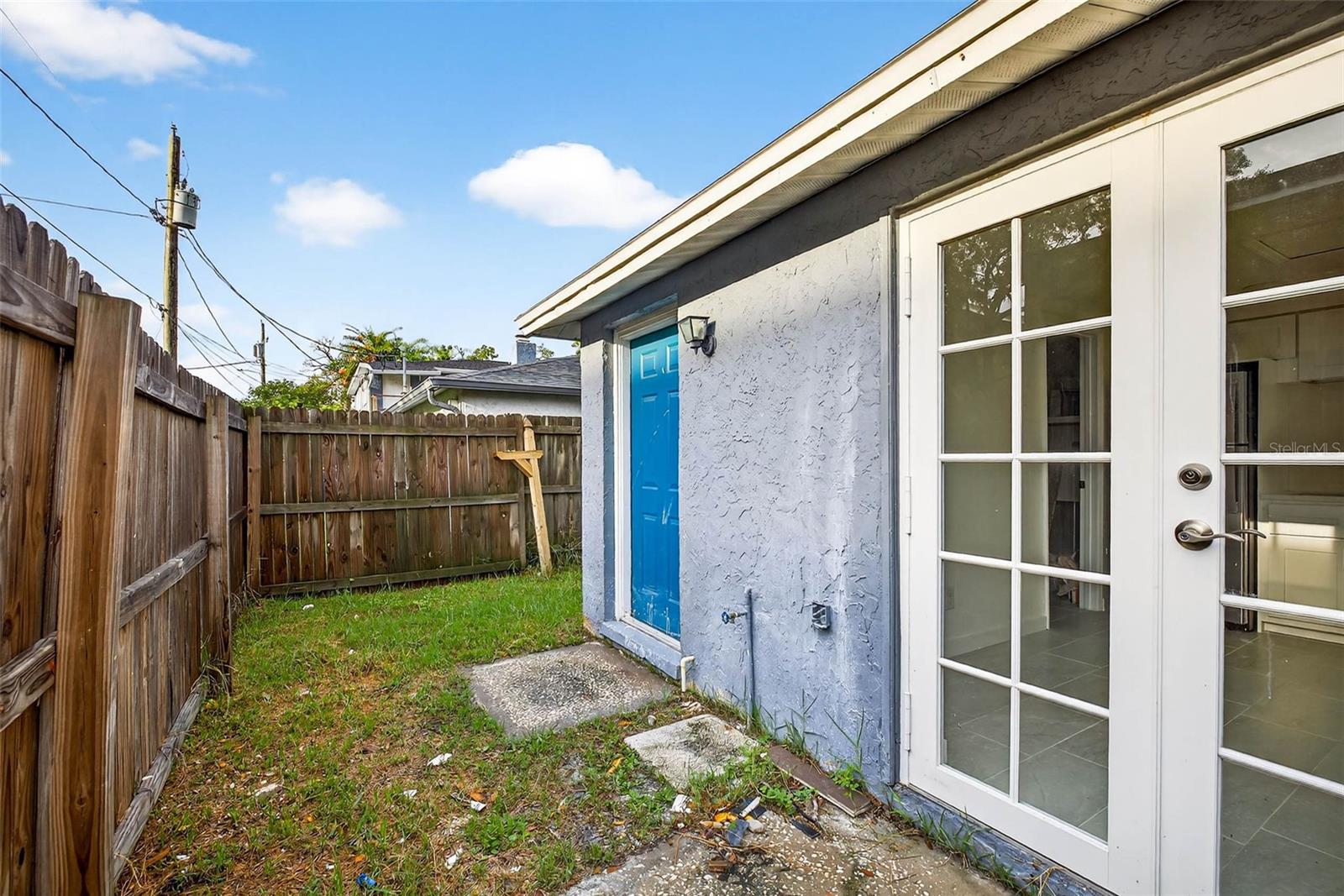 PRESCOTTS C W ADD TO POR - Residential Lease