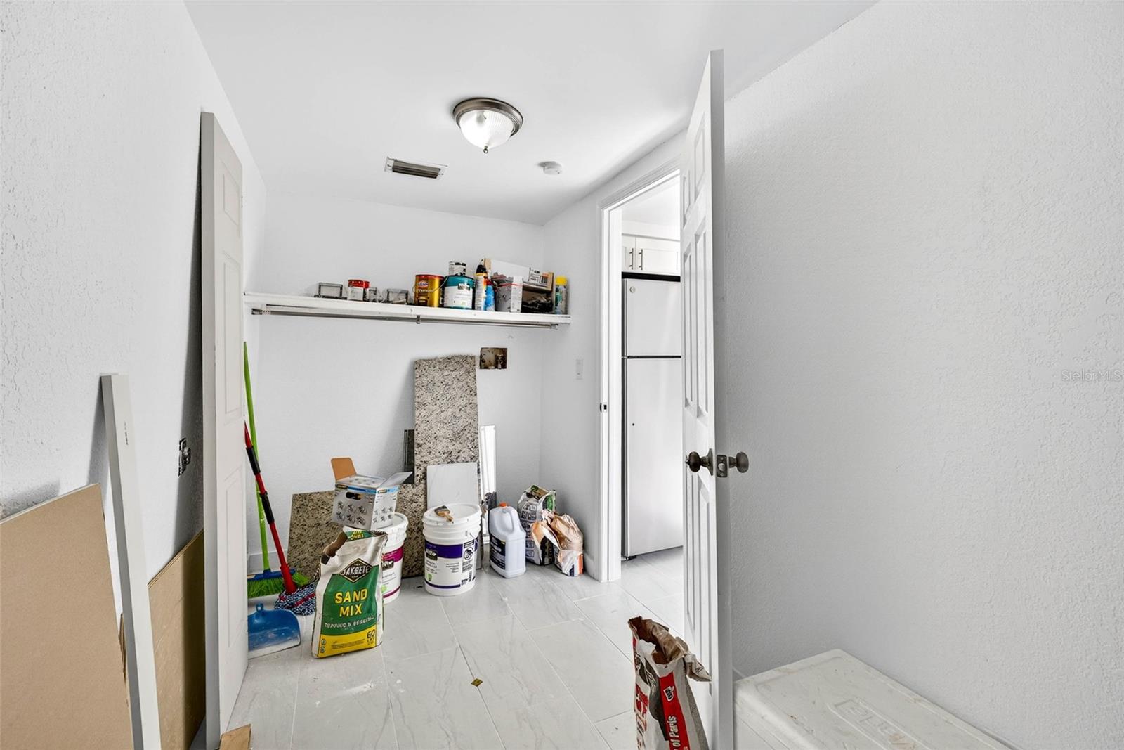 PRESCOTTS C W ADD TO POR - Residential Lease