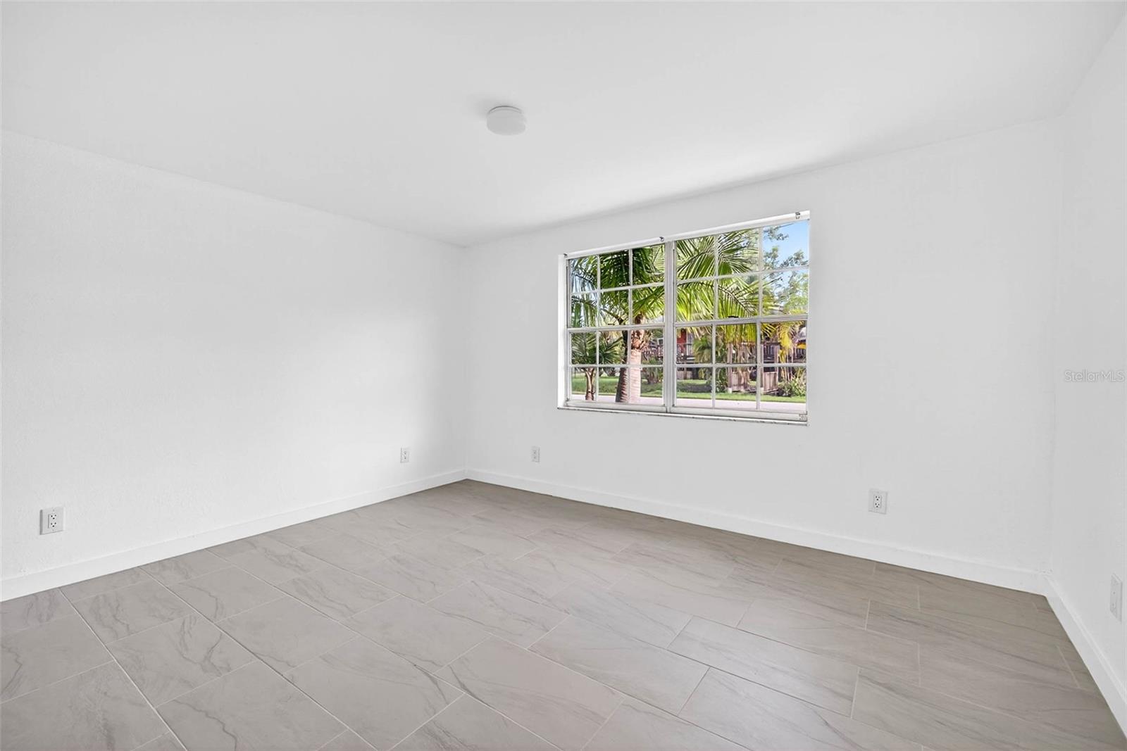 PRESCOTTS C W ADD TO POR - Residential Lease