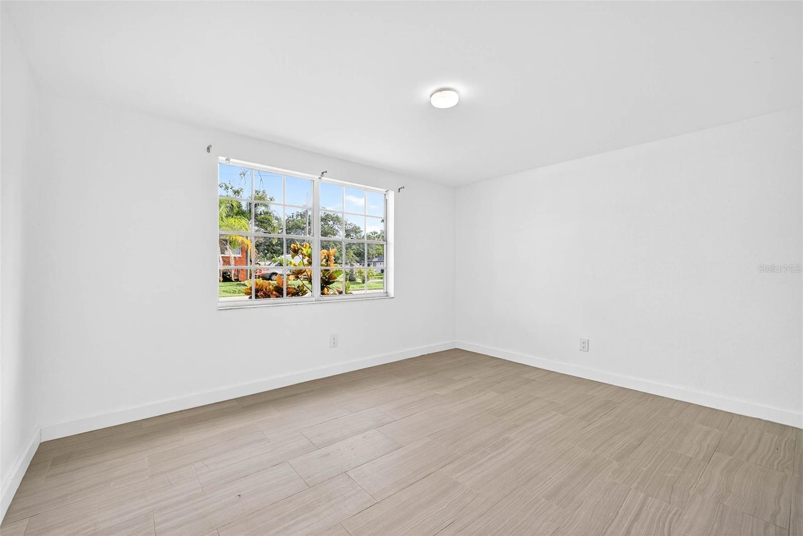 PRESCOTTS C W ADD TO POR - Residential Lease