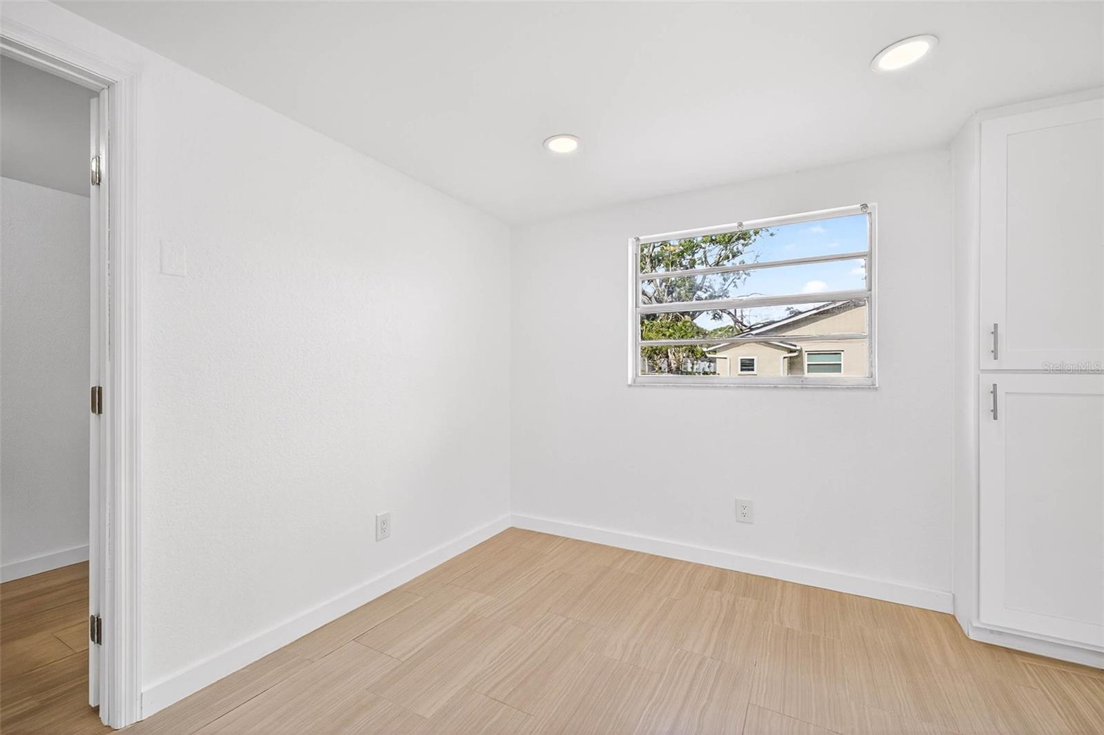 PRESCOTTS C W ADD TO POR - Residential Lease