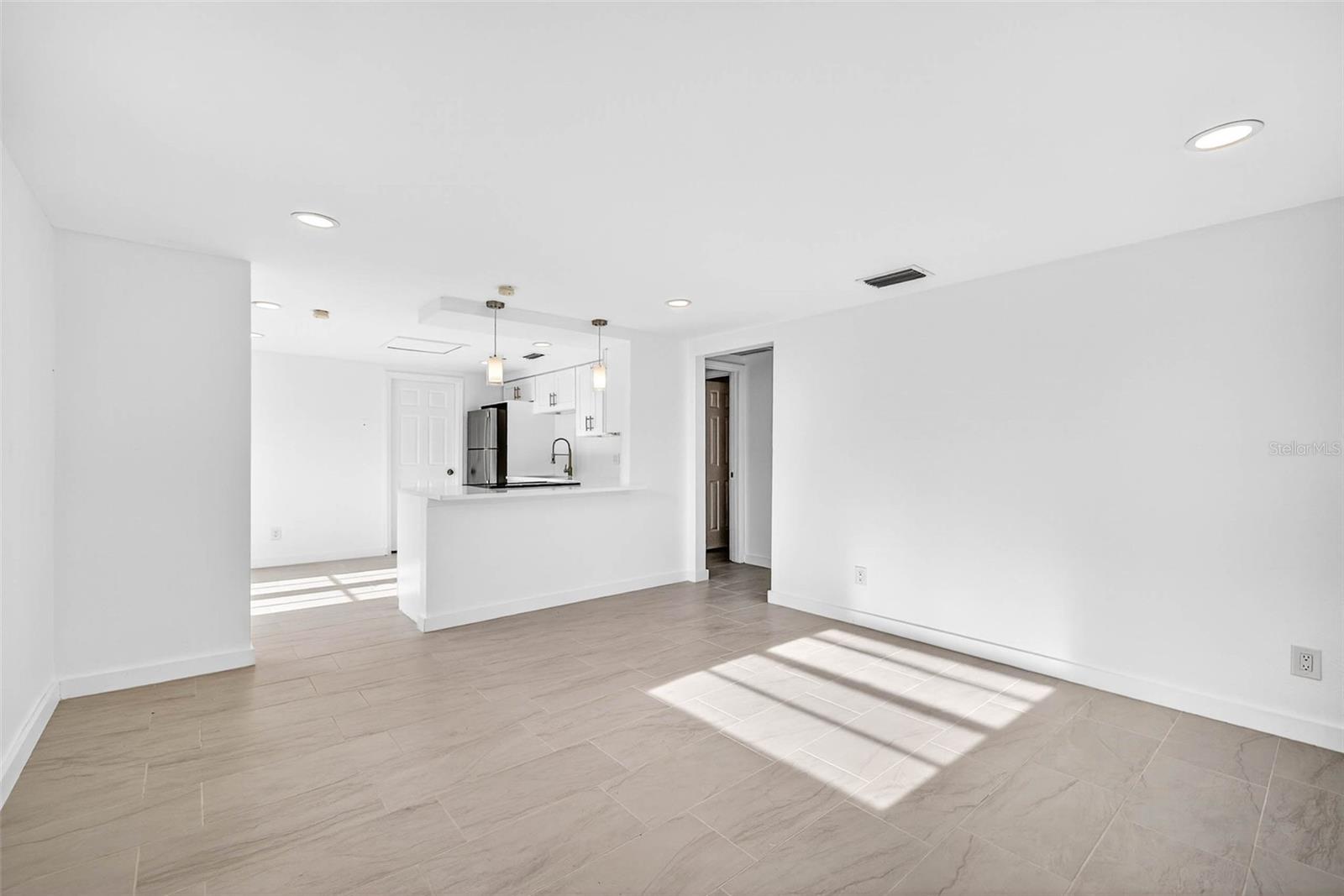 PRESCOTTS C W ADD TO POR - Residential Lease