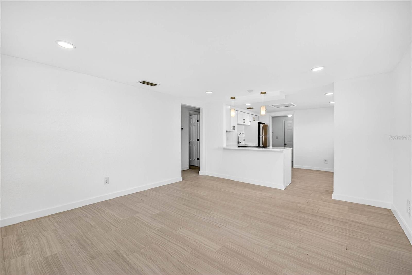 PRESCOTTS C W ADD TO POR - Residential Lease