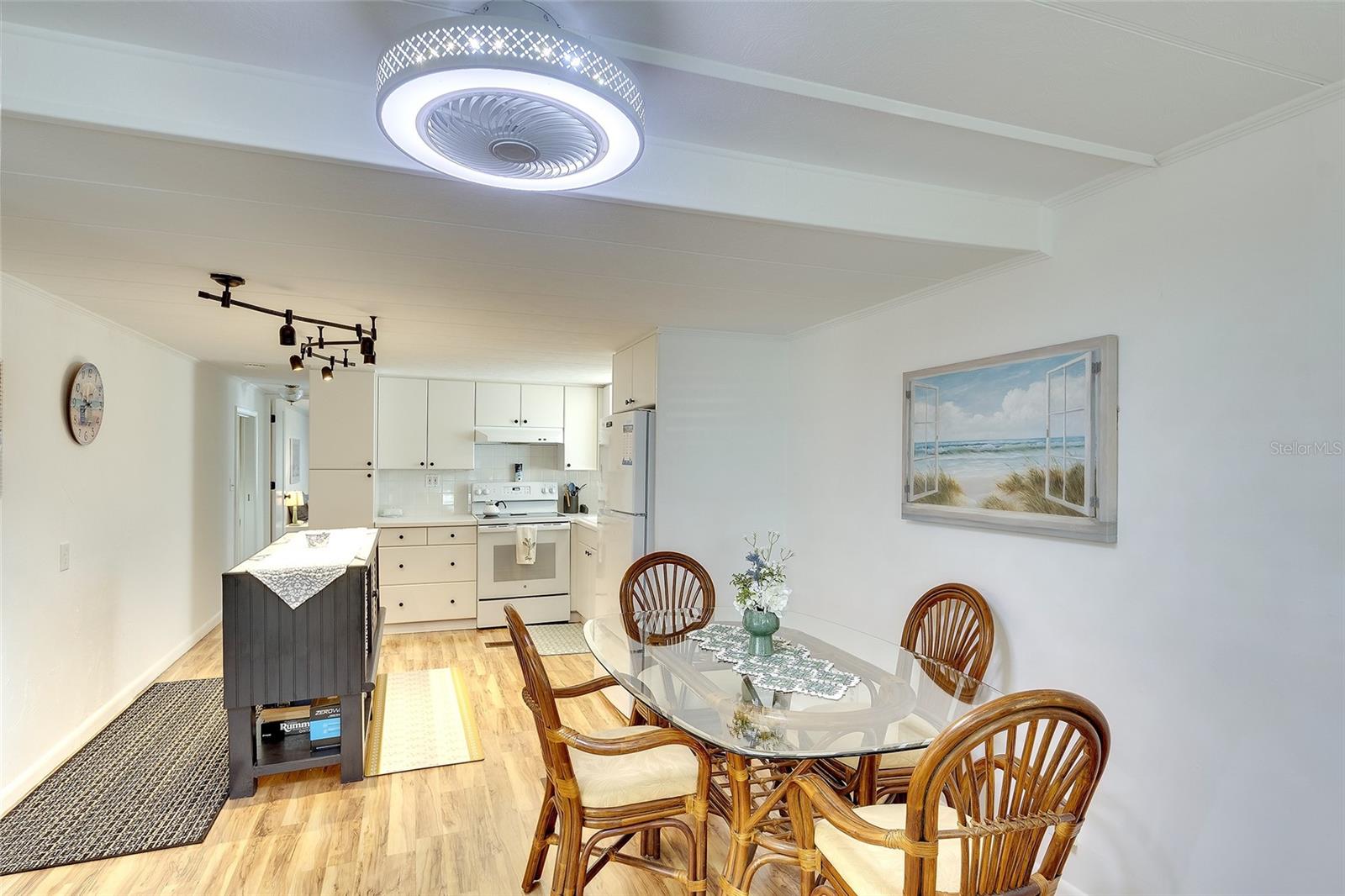 MOBILE ESTATES - Residential