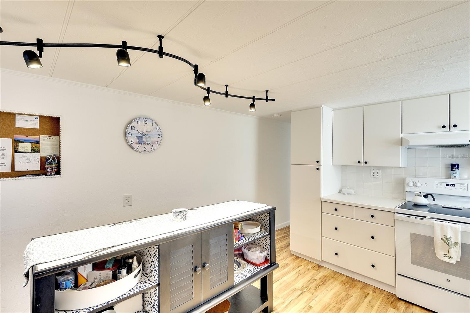 MOBILE ESTATES - Residential