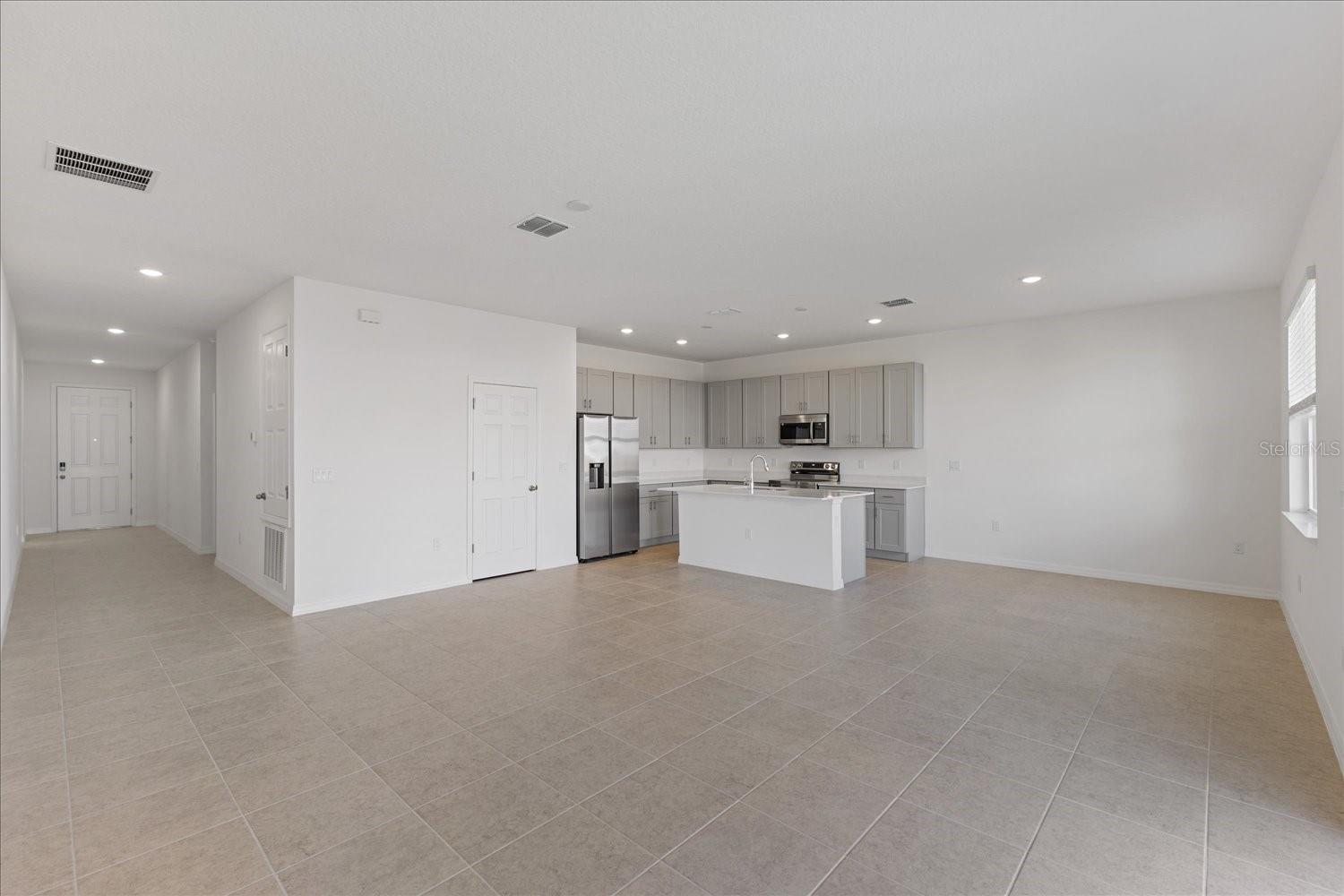 218 TARPON BAY BOULEVARD