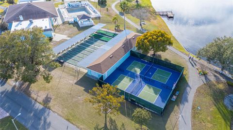 A home in LAKELAND