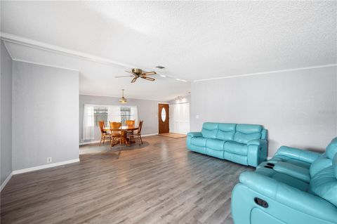 A home in LAKELAND