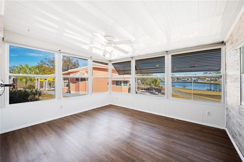 A home in LAKELAND
