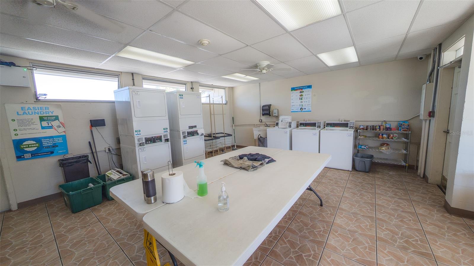 TARPON SHORES MOBILE HOME VILLASGE - Residential