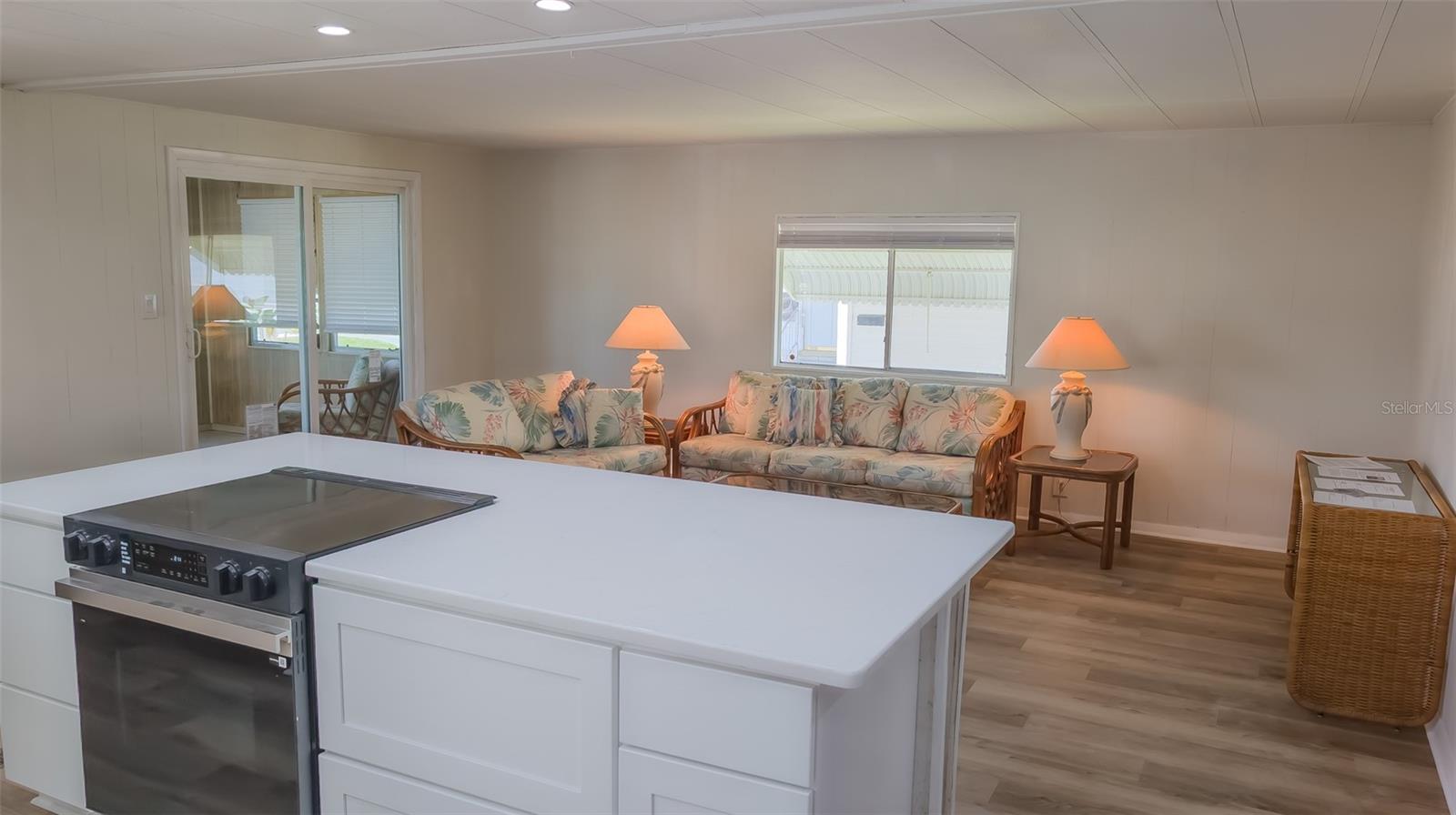 TARPON SHORES MOBILE HOME VILLASGE - Residential