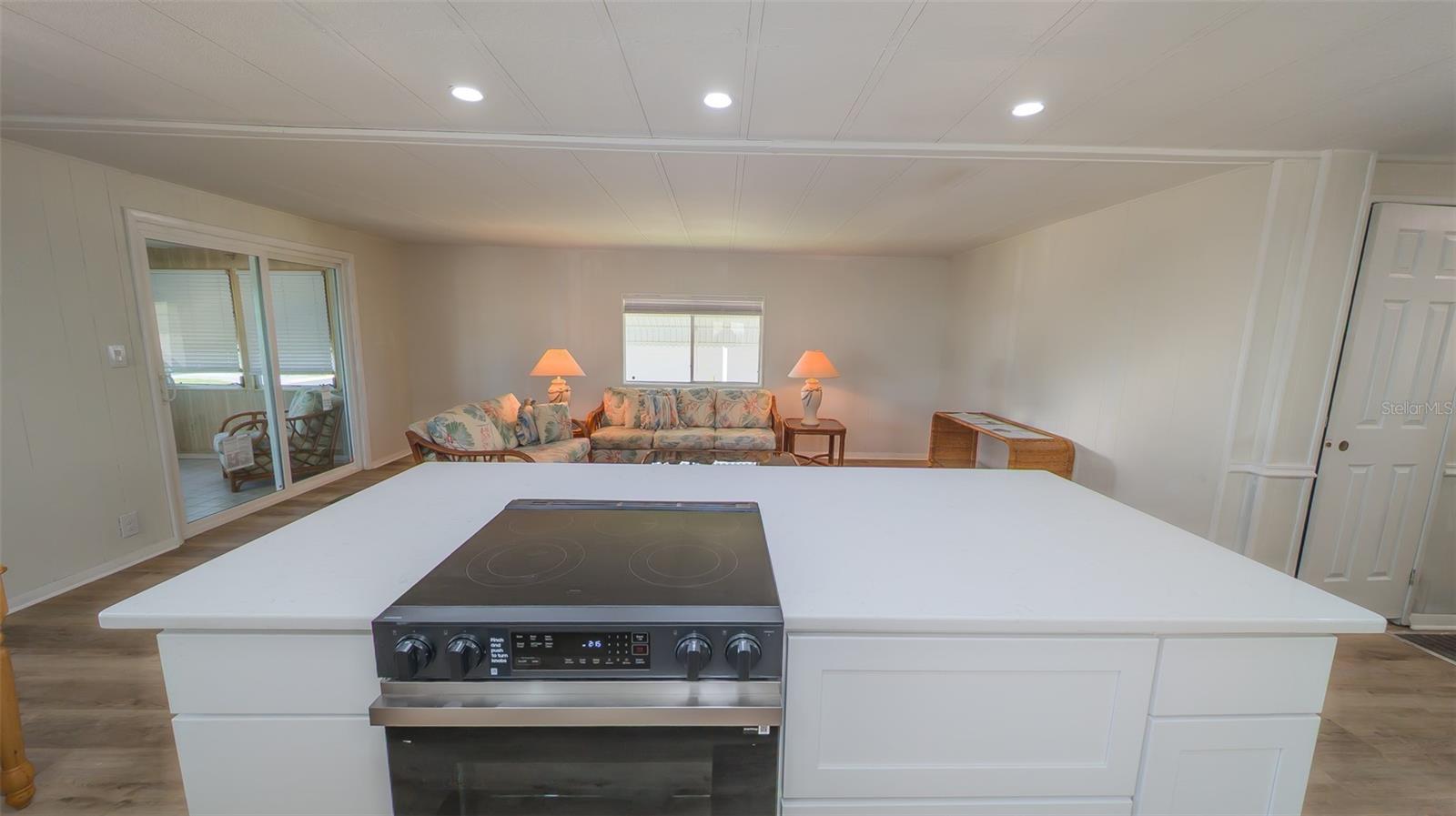 TARPON SHORES MOBILE HOME VILLASGE - Residential