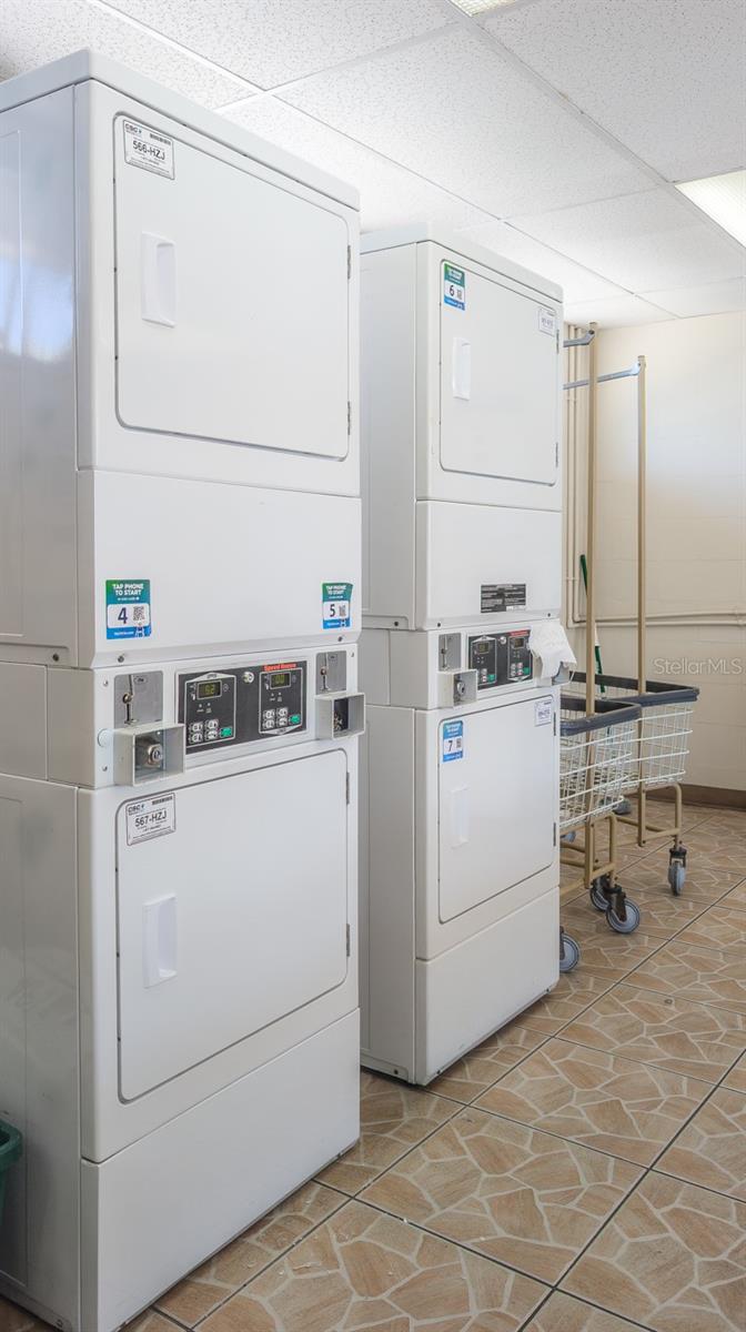 TARPON SHORES MOBILE HOME VILLASGE - Residential