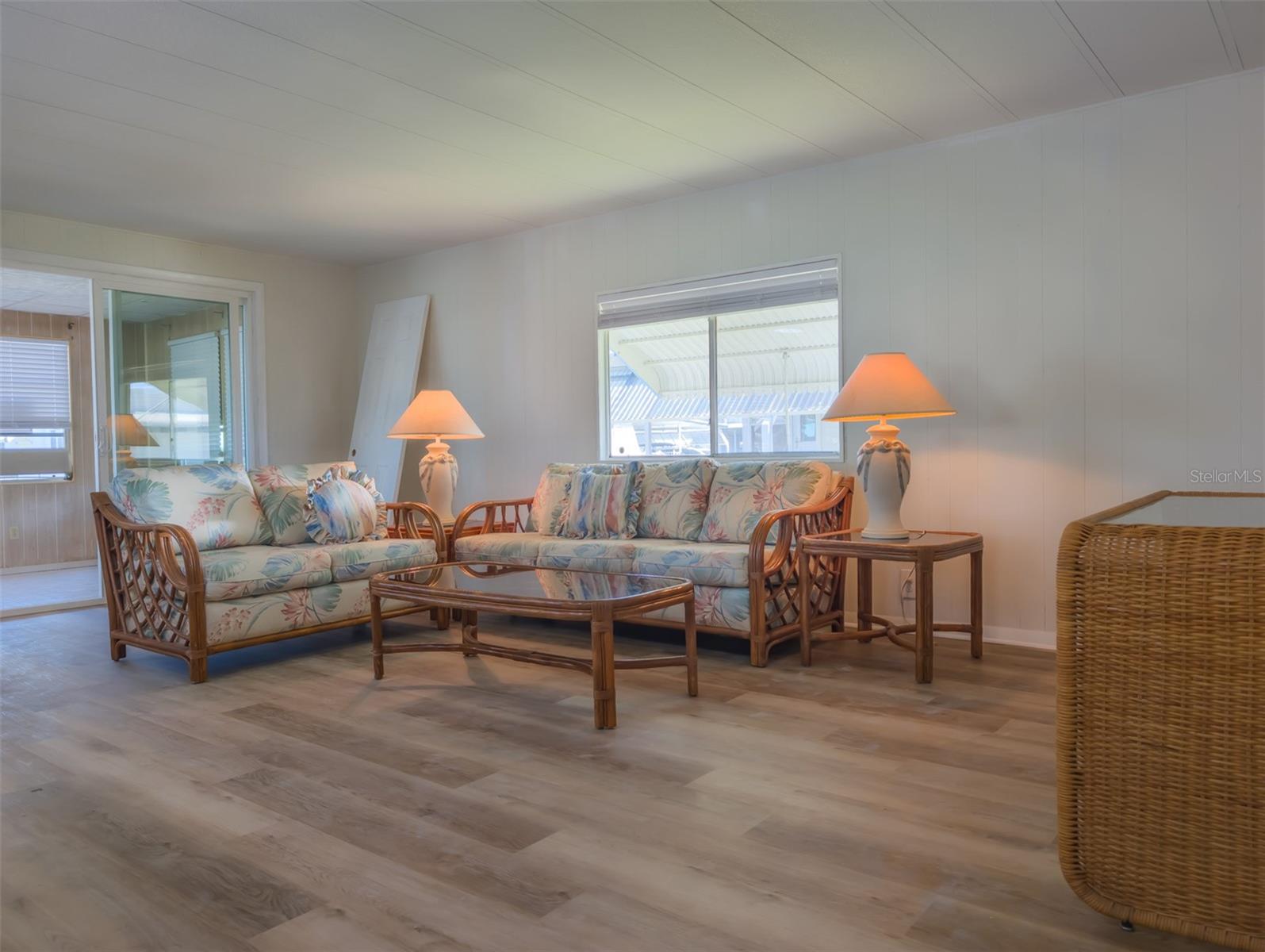 TARPON SHORES MOBILE HOME VILLASGE - Residential