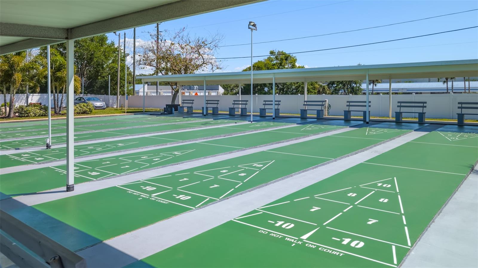 TARPON SHORES MOBILE HOME VILLASGE - Residential