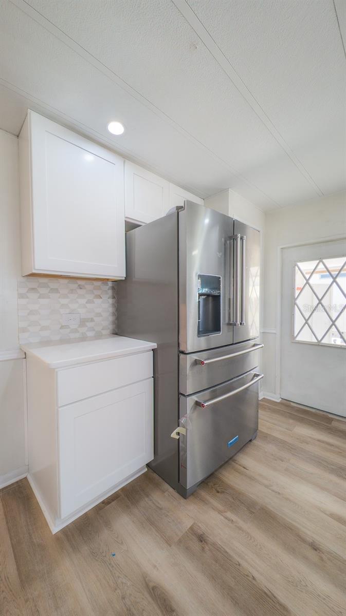 TARPON SHORES MOBILE HOME VILLASGE - Residential