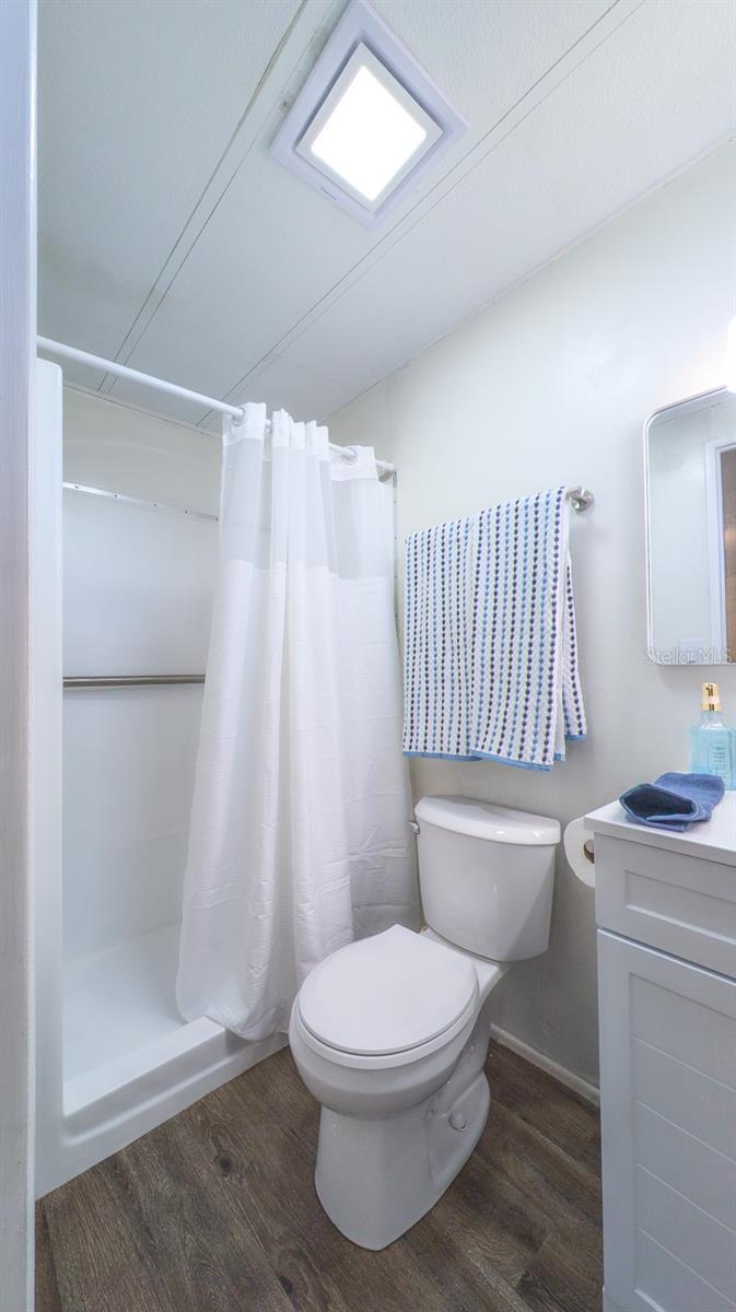 TARPON SHORES MOBILE HOME VILLASGE - Residential