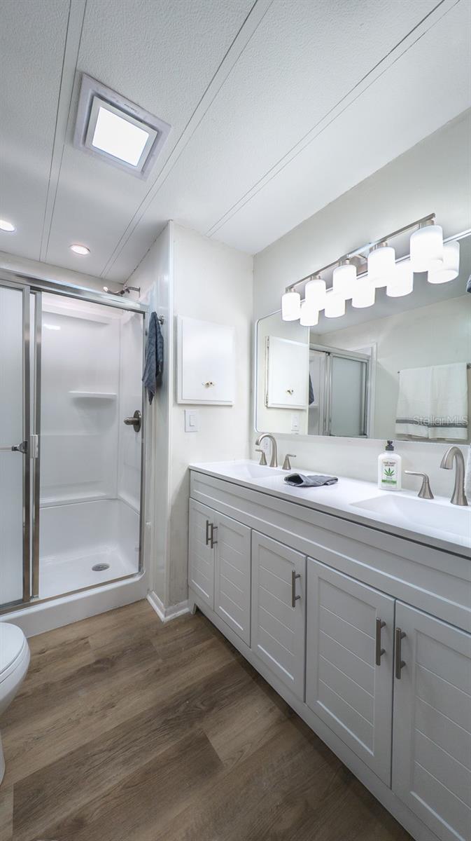 TARPON SHORES MOBILE HOME VILLASGE - Residential