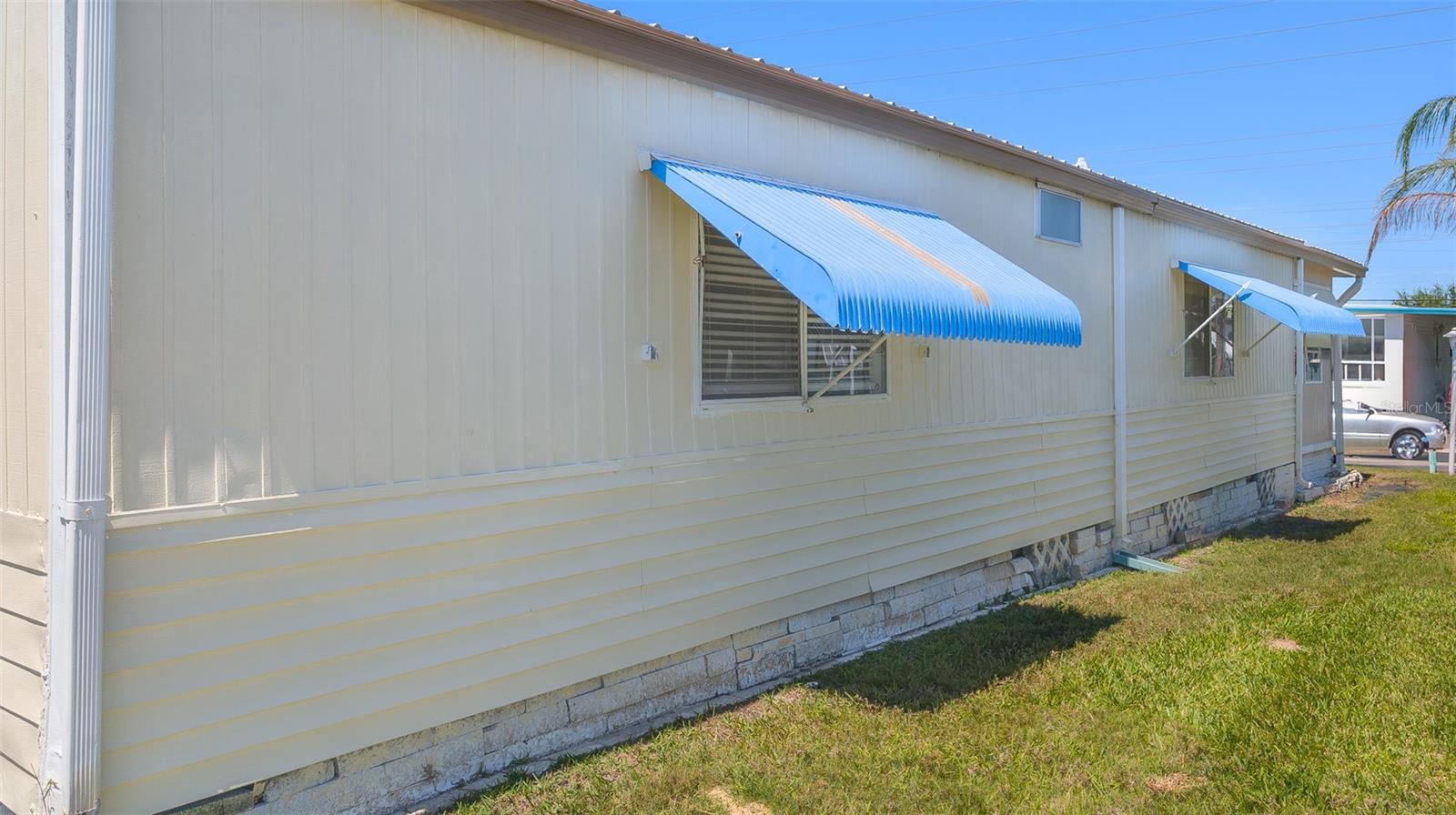 TARPON SHORES MOBILE HOME VILLASGE - Residential