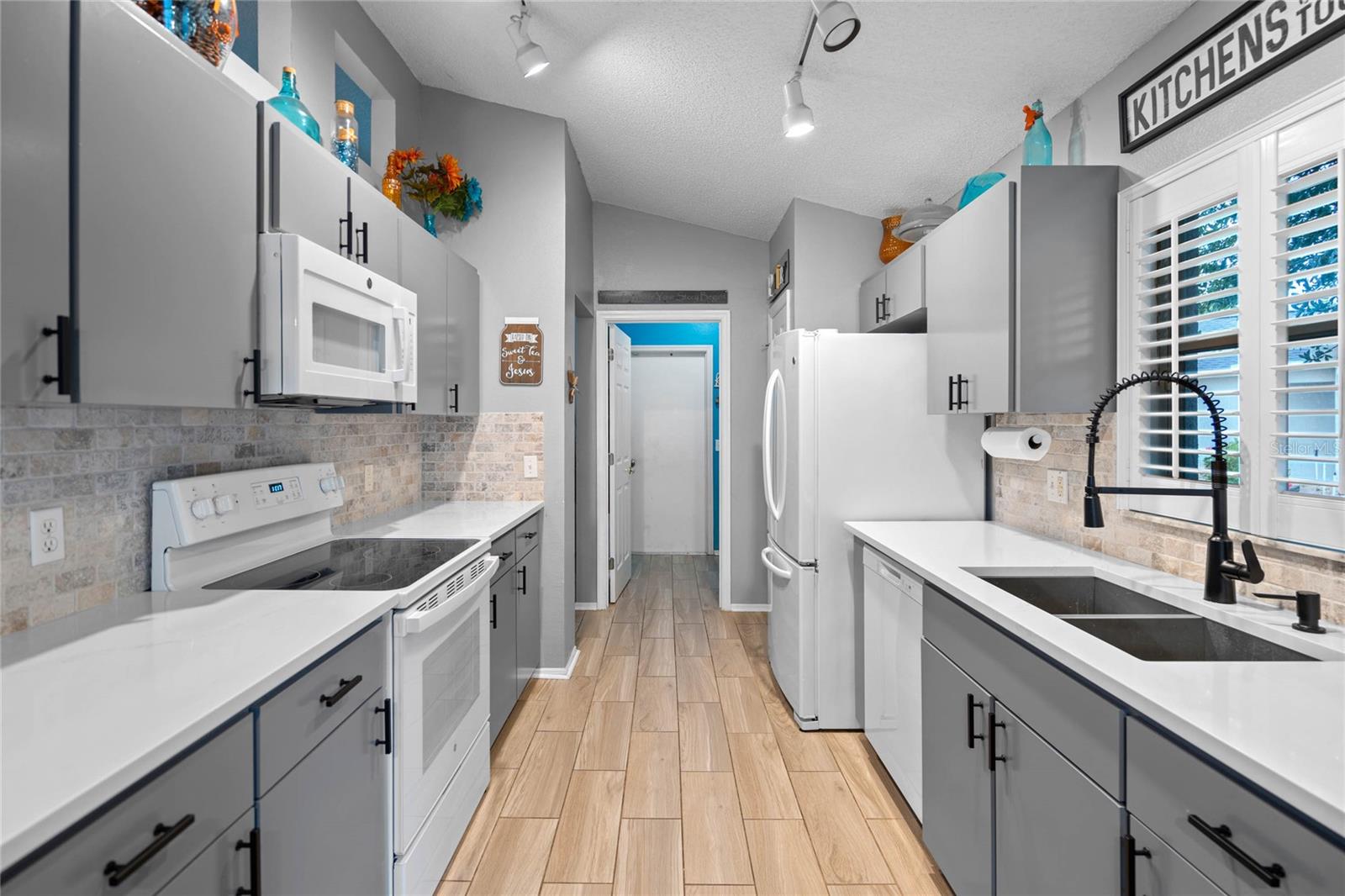 HEATHER GLEN PH 01 - Residential Lease