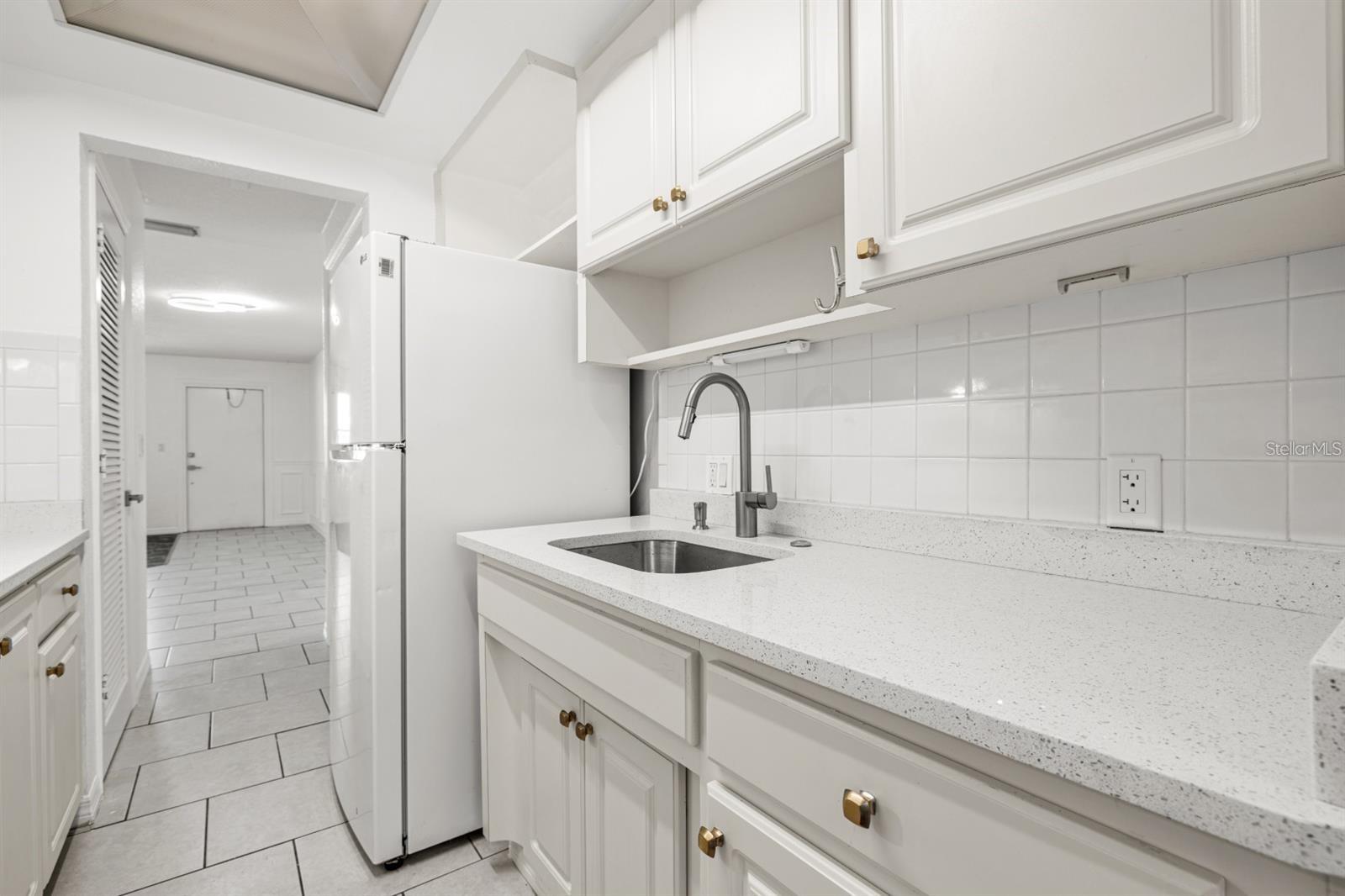 TOWN APTS CONDO - Residential
