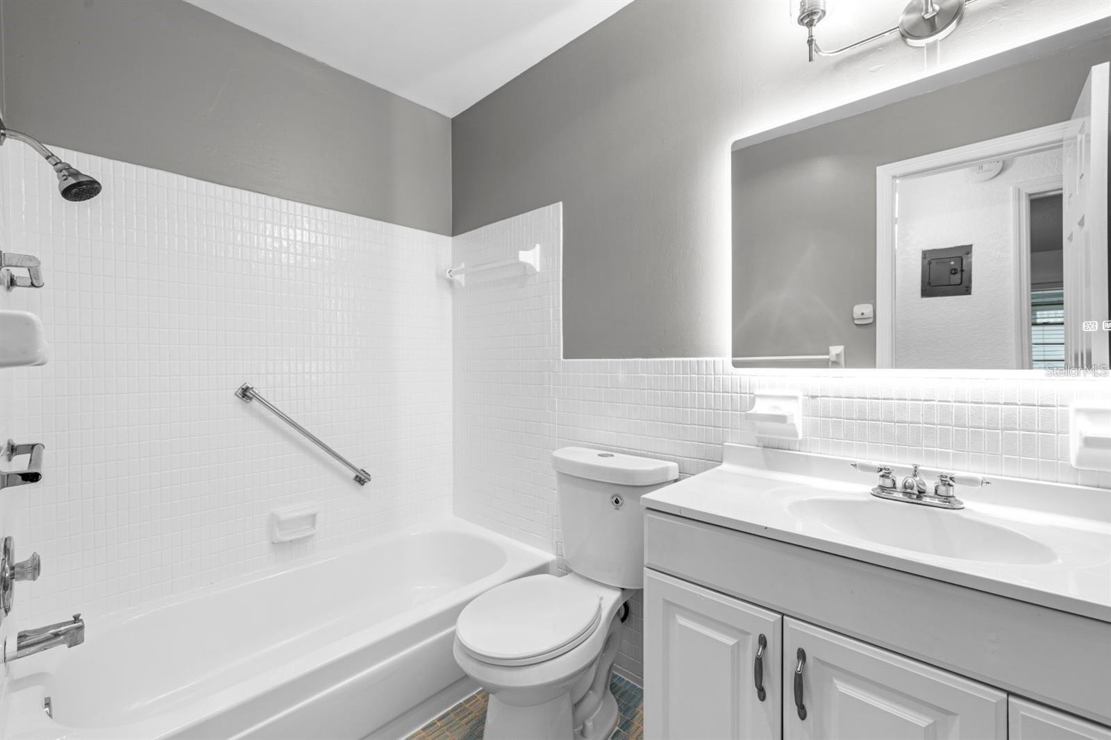 TOWN APTS CONDO - Residential