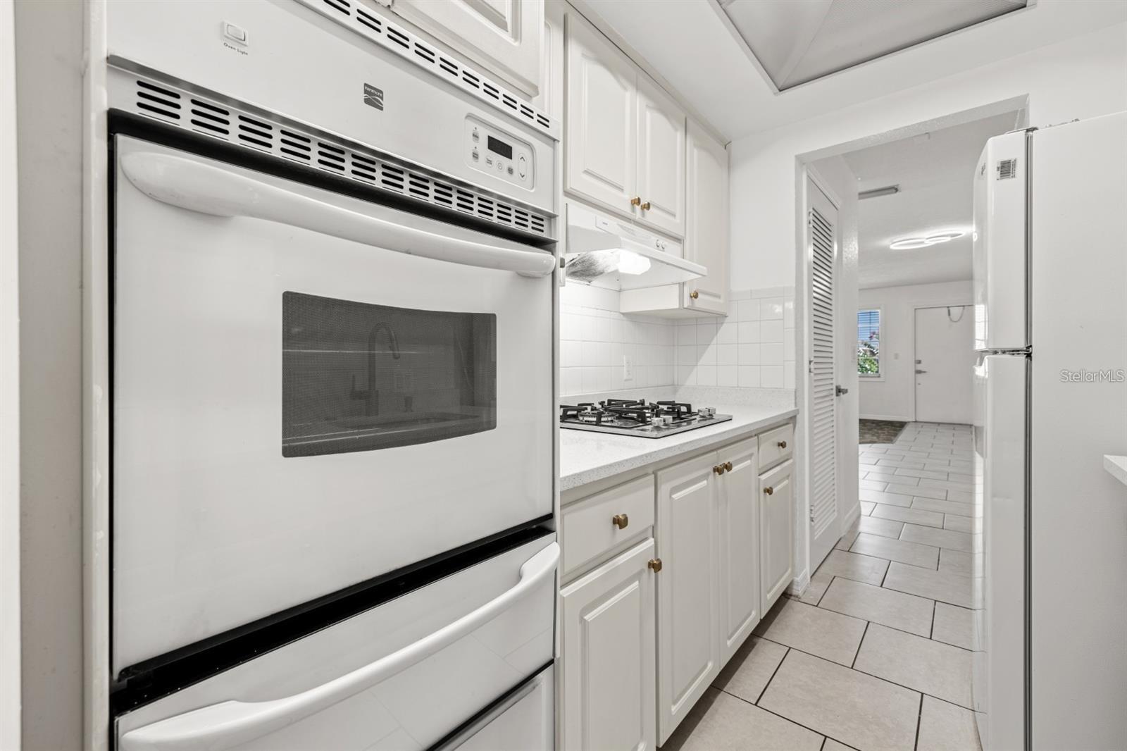 TOWN APTS CONDO - Residential