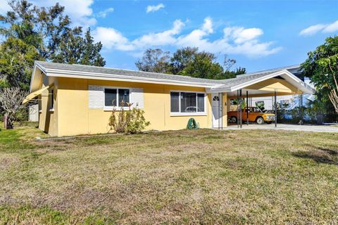 2671 PINEHURST AVENUE BELLEAIR BLUFFS FL 33770