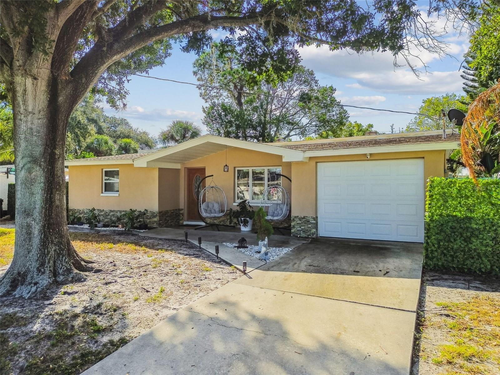 LAKE SHORE ESTATES 1ST ADD - Residential