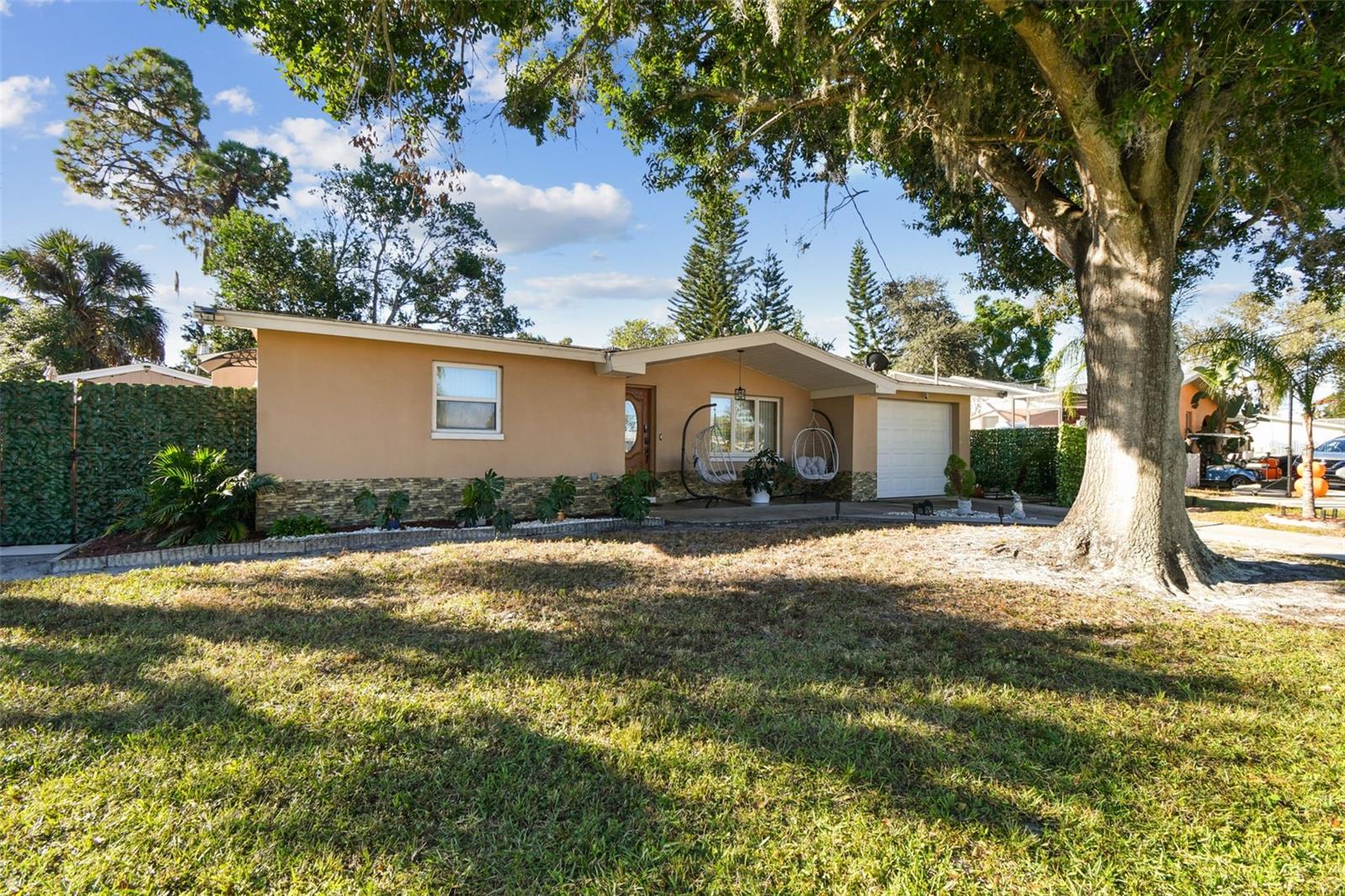 LAKE SHORE ESTATES 1ST ADD - Residential