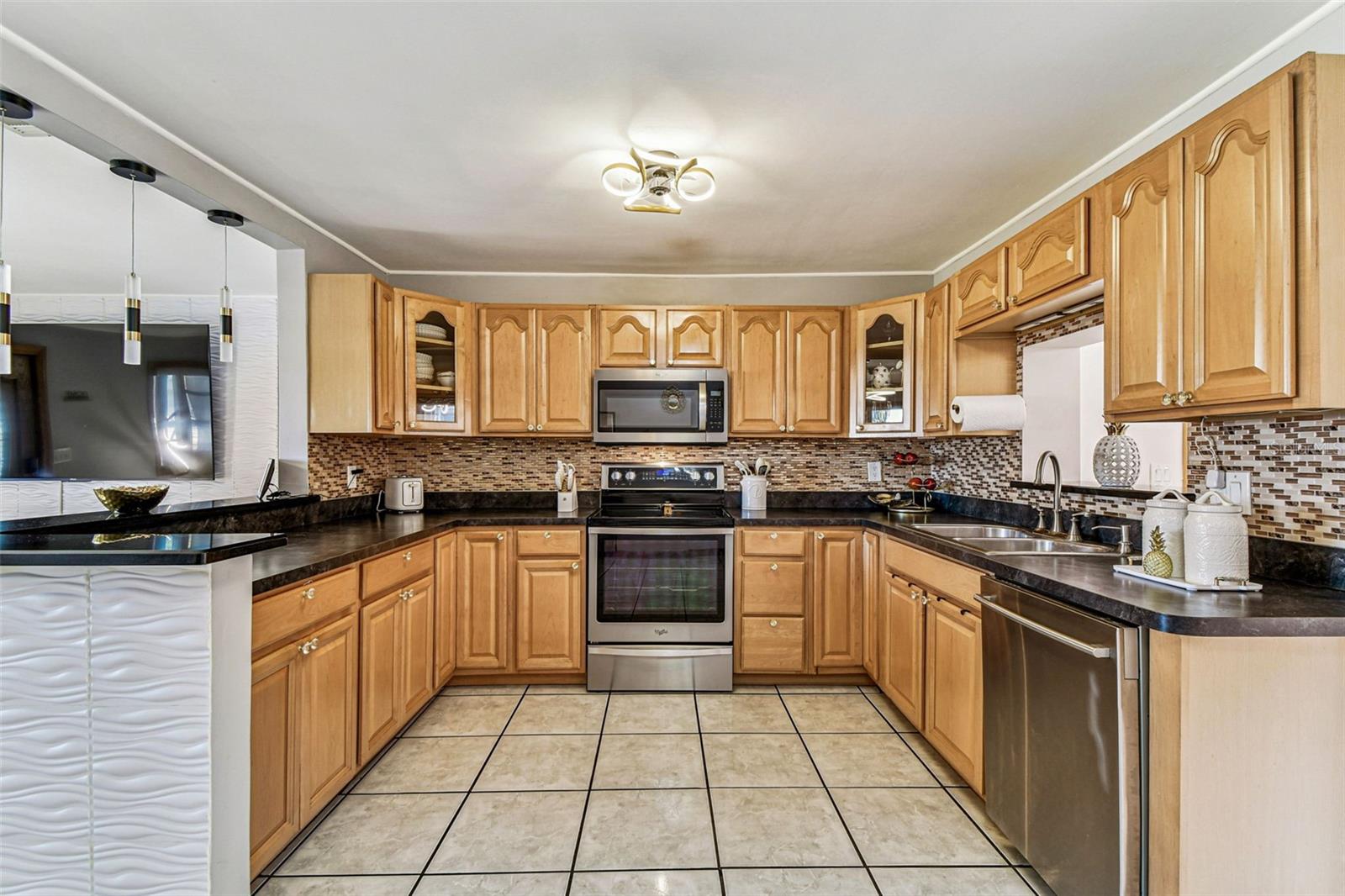 LAKE SHORE ESTATES 1ST ADD - Residential