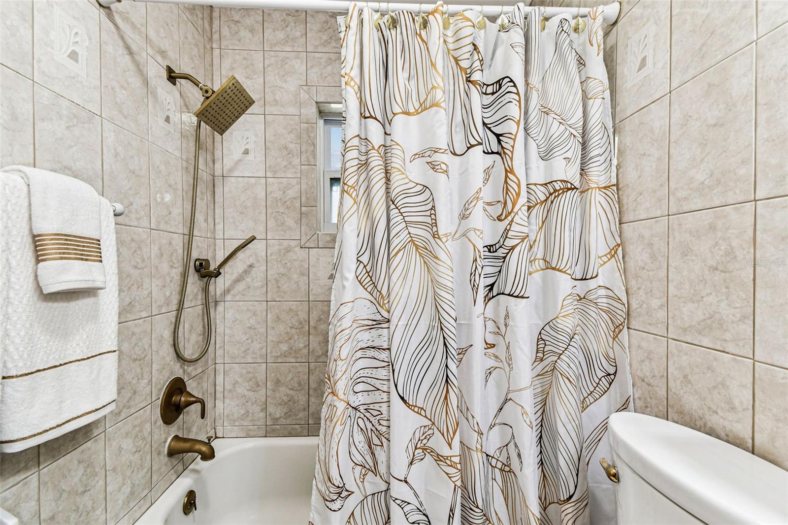 LAKE SHORE ESTATES 1ST ADD - Residential