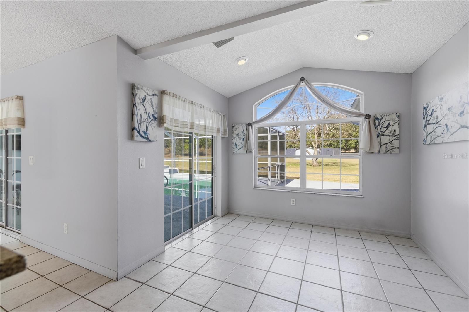 RAINBOW LAKES ESTATE - Residential