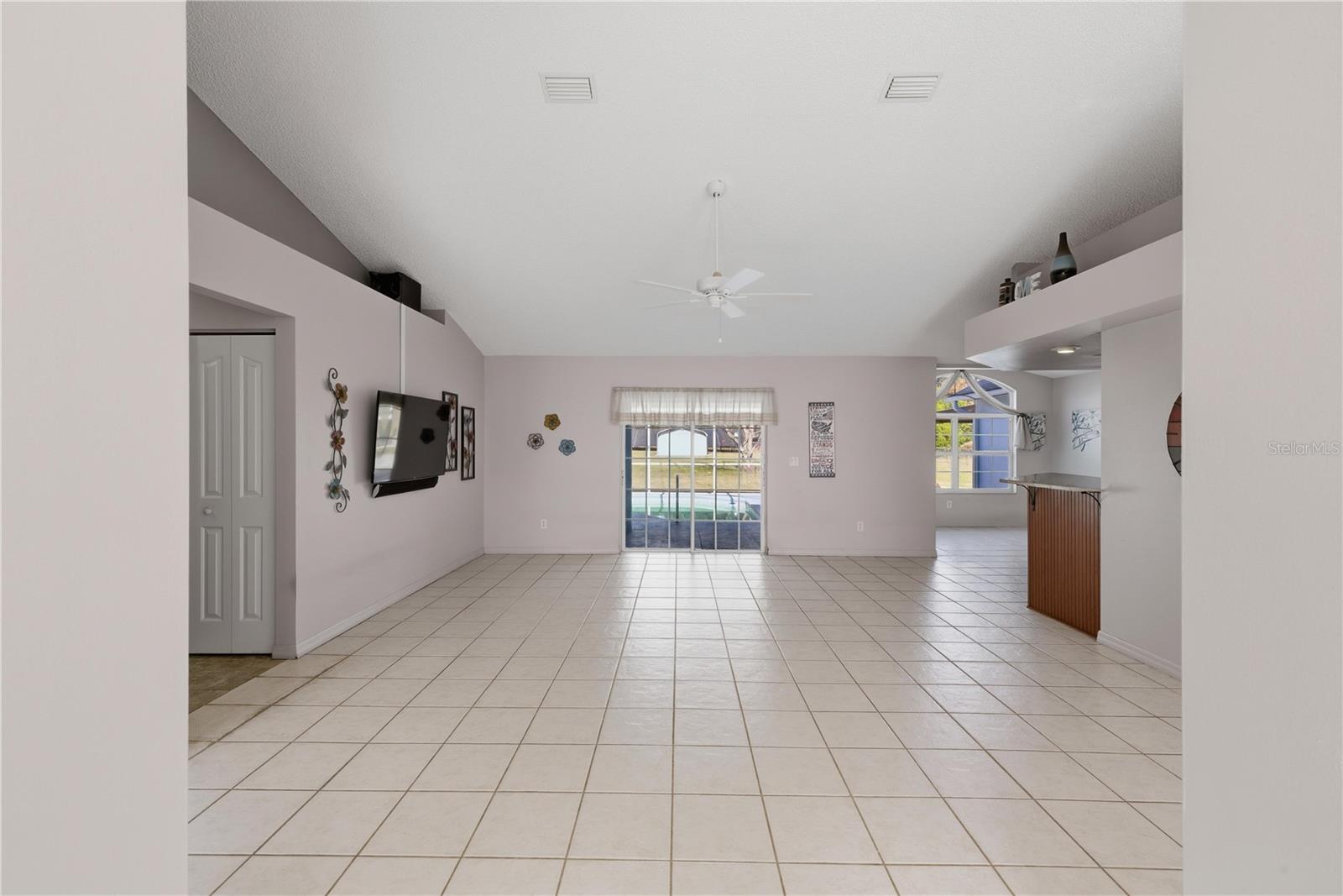 RAINBOW LAKES ESTATE - Residential