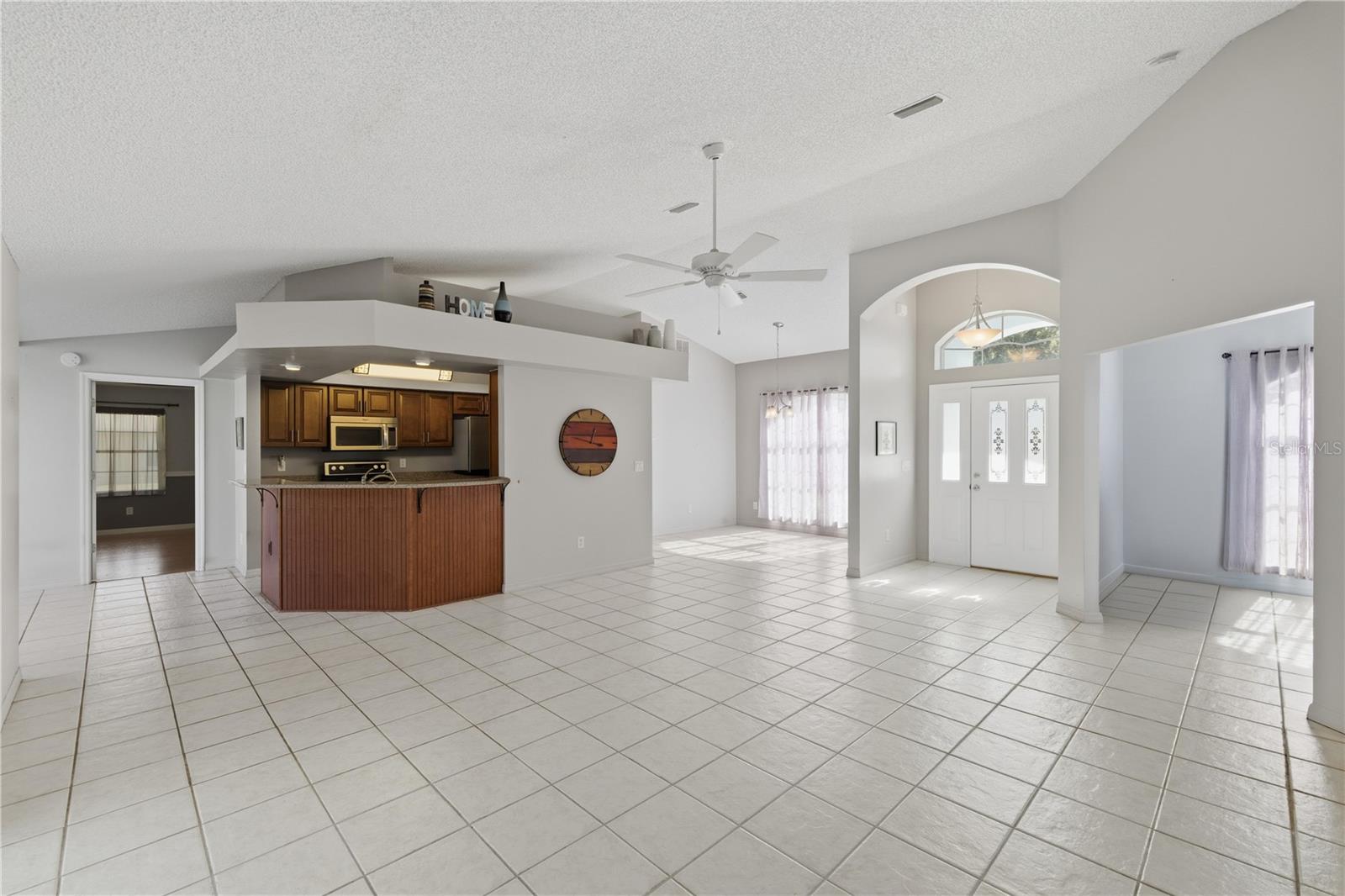 RAINBOW LAKES ESTATE - Residential