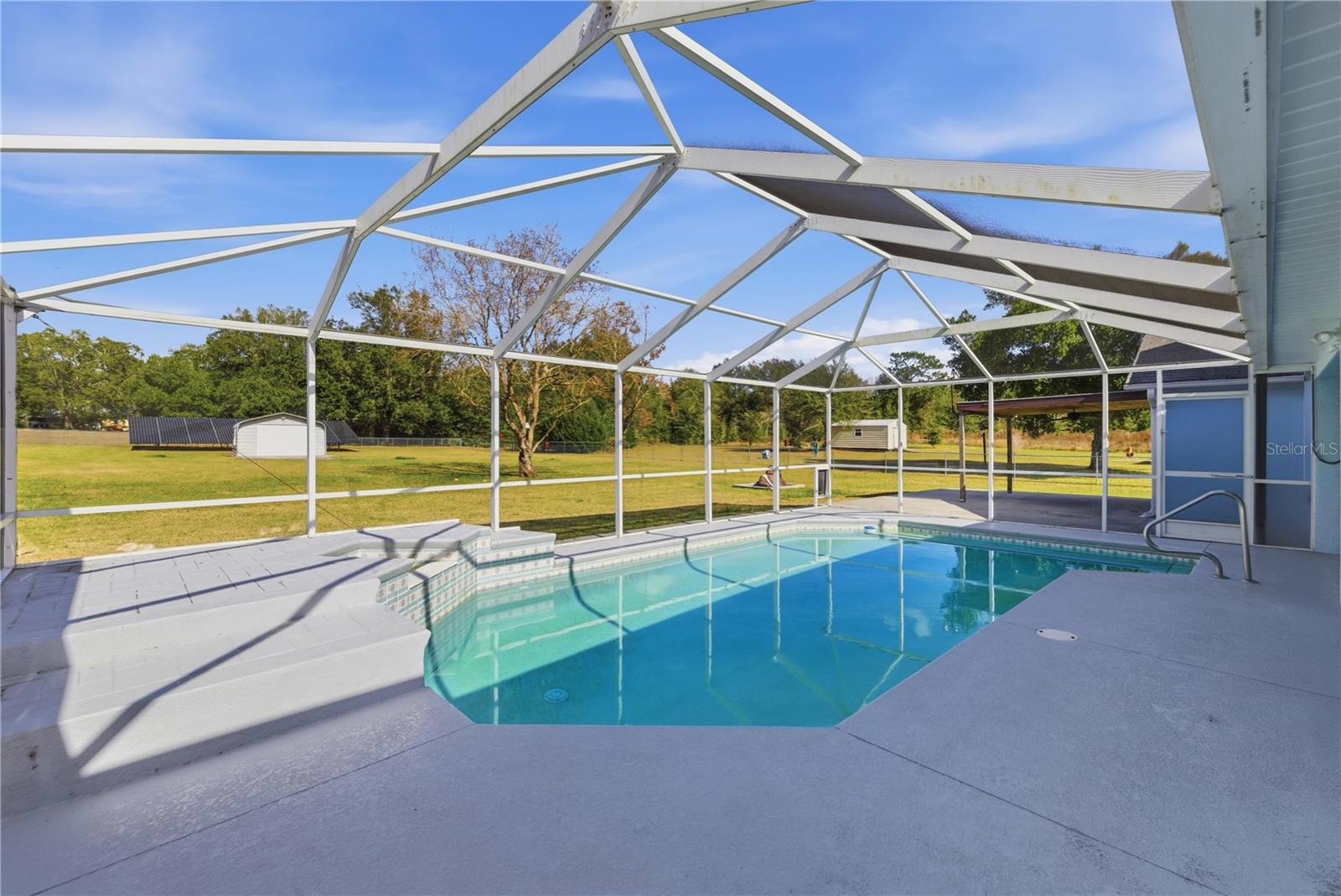 RAINBOW LAKES ESTATE - Residential