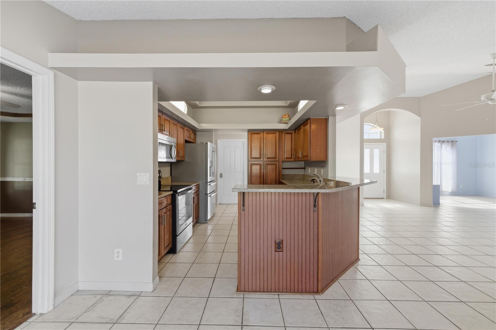 RAINBOW LAKES ESTATE - Residential