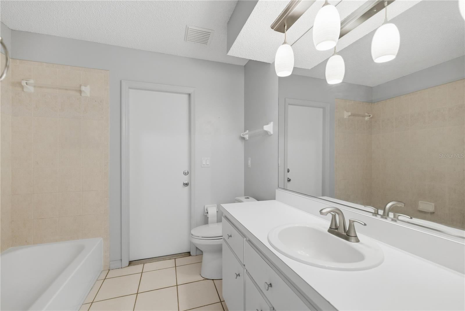 RAINBOW LAKES ESTATE - Residential