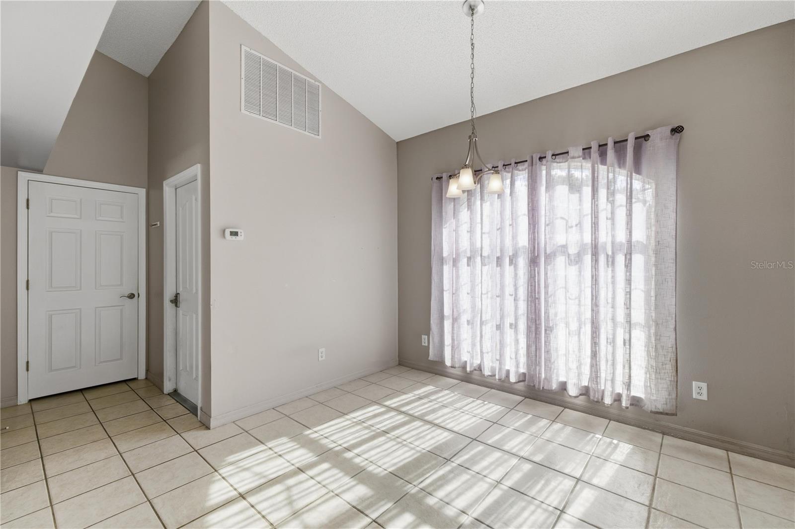 RAINBOW LAKES ESTATE - Residential