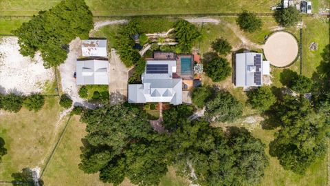 A home in DELAND