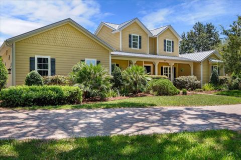 A home in DELAND