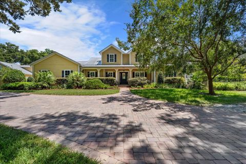 A home in DELAND