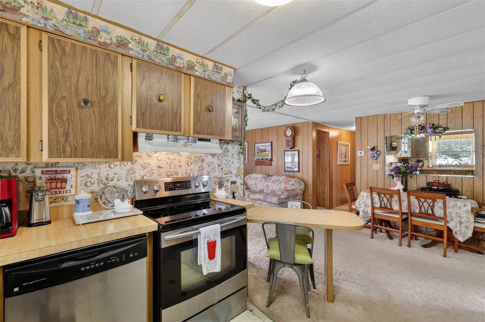 MOBILE HOME MEADOWS - Residential