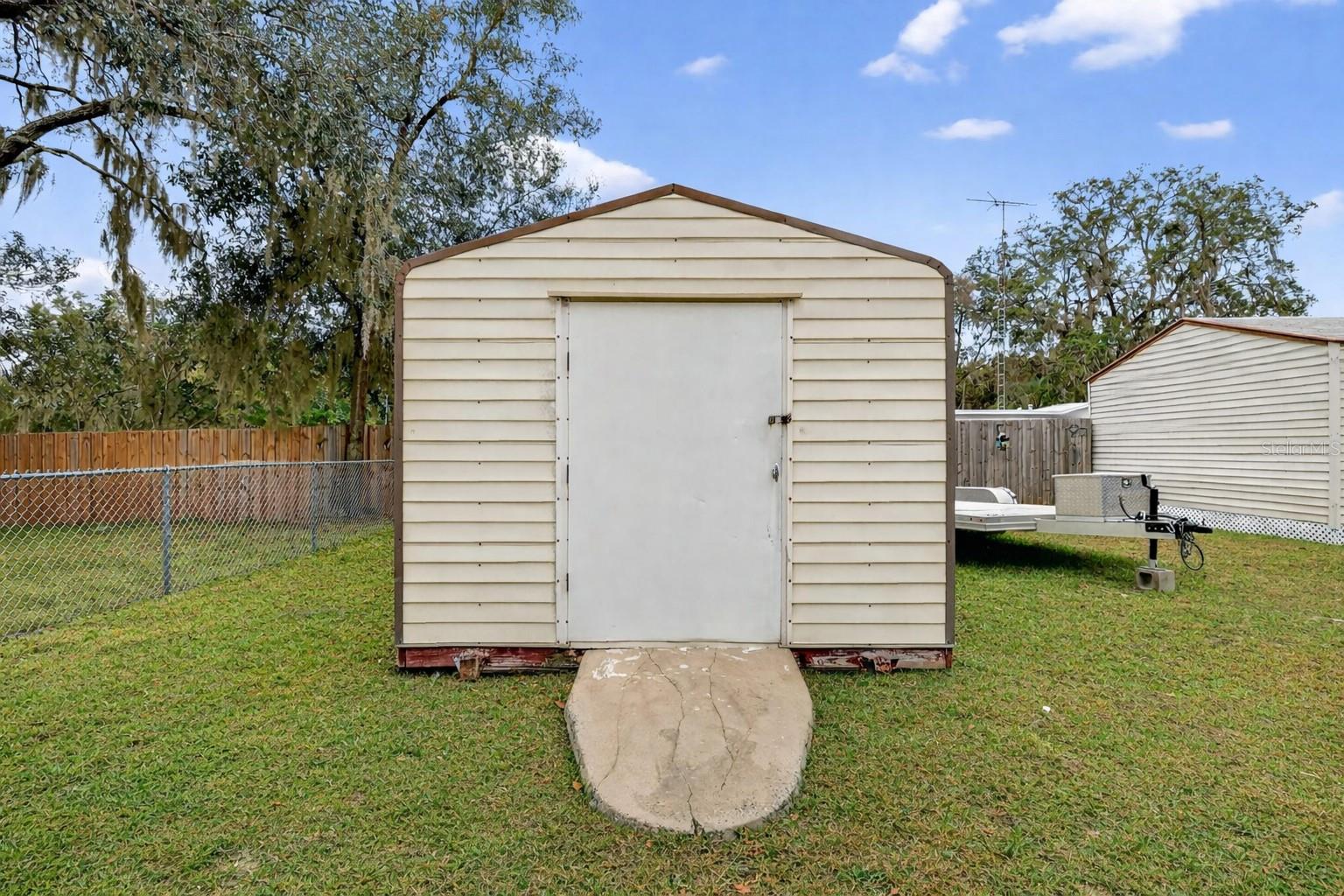 MOBILE HOME MEADOWS - Residential